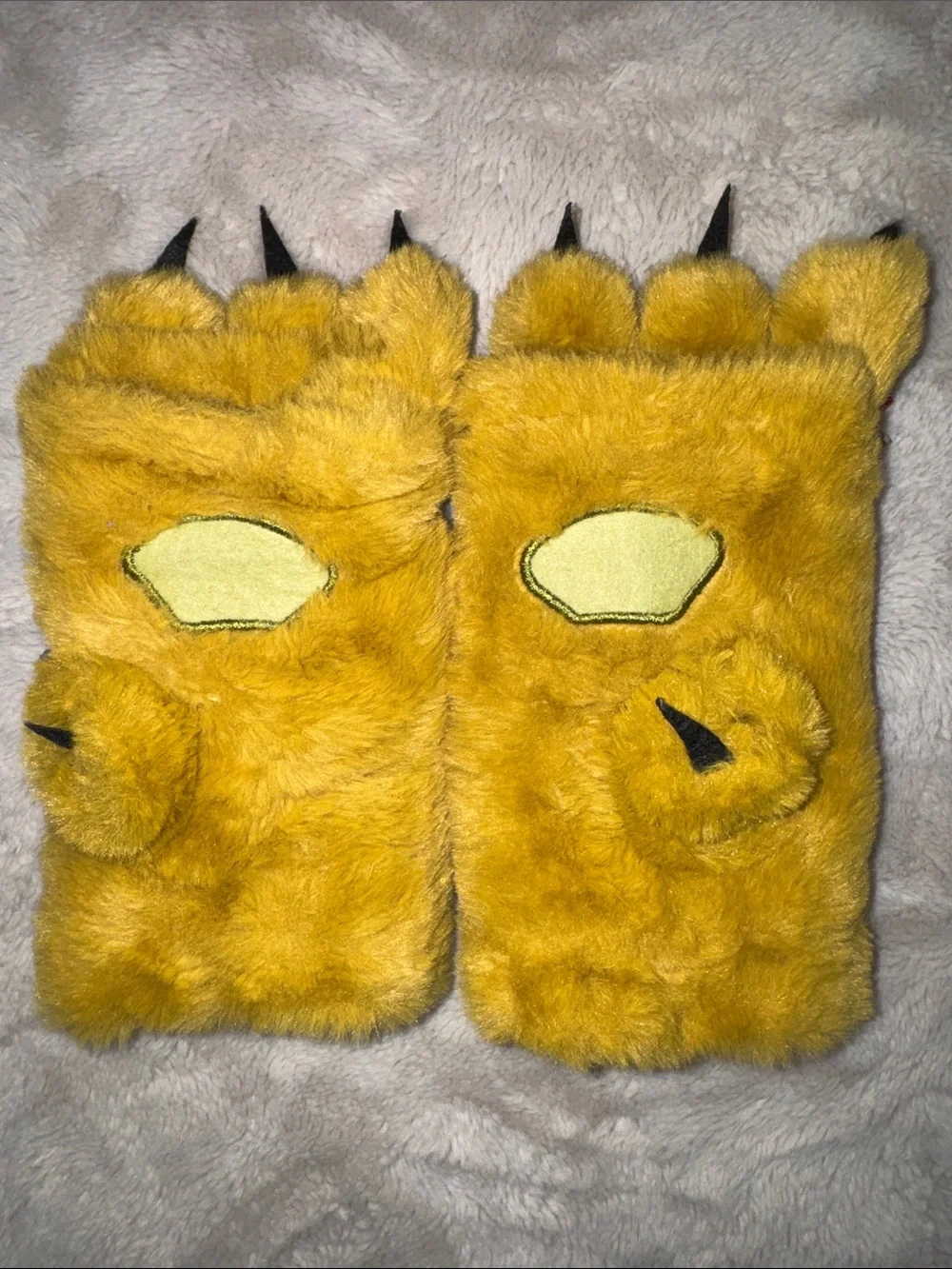 Five Nights at Freddy’s Fingerless Fuzzy Gloves